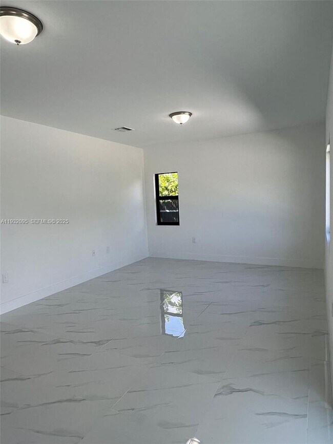 Photo - 11982 SW 213th St