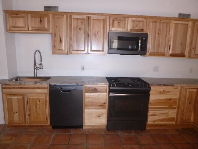 Photo - 570 S Main Ave Unit 1