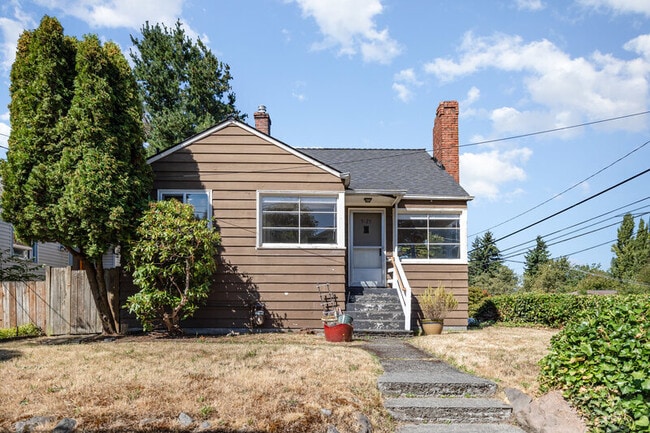 Building Photo - 9125 5th Ave NE Rental