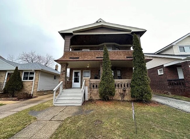 Building Photo - 3871 W 136th St
