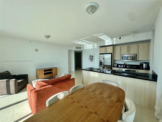 Photo - 1111 SW 1st Ave Unidad 1914