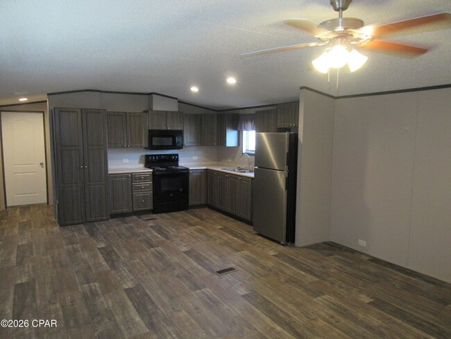 Photo - 4905 Alameda St