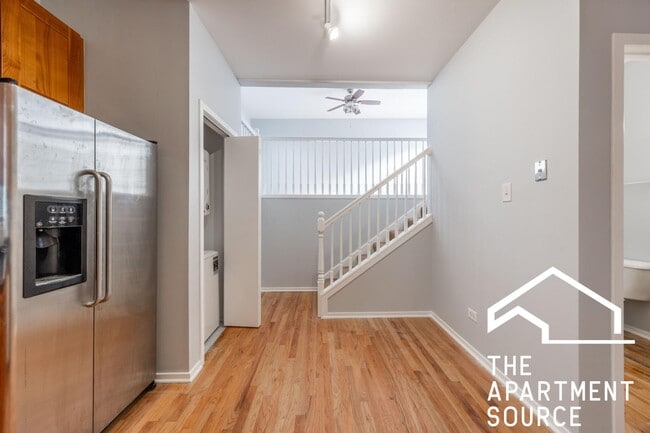 Photo - 2320 W Adams St