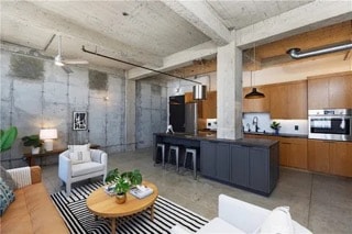 Photo - 100 W 5th St