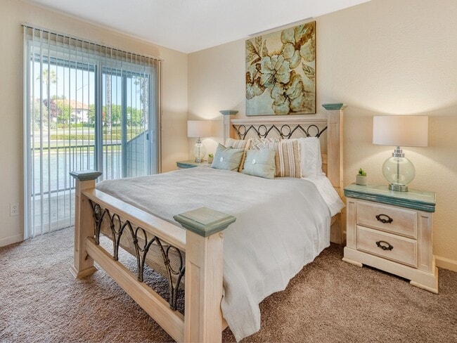 Heron Pointe Apartments & Townhomes