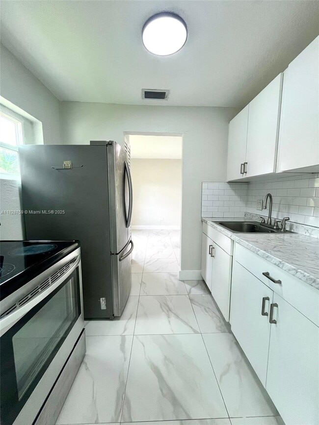 Photo - 1960 NW 49th St