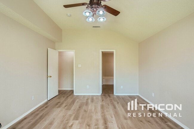 Photo - 510 Appaloosa Dr