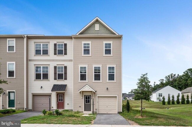 Photo - 113 Fading Star Ct Townhome