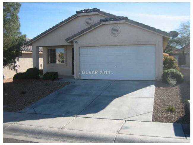 Building Photo - Beautiful one story home with 2 car garage, 3 bedrooms