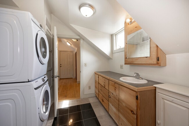 Photo - Overbrook Court Apartments