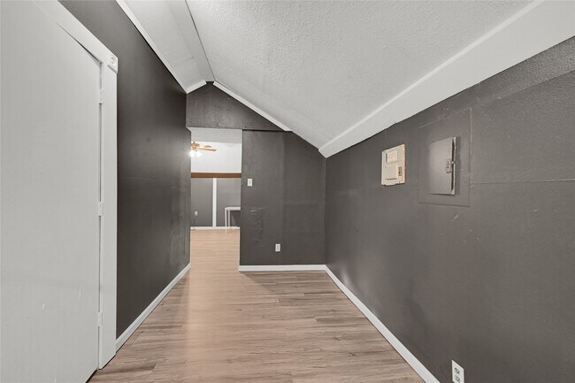 Photo - 310 N Rock Island St Unit 4