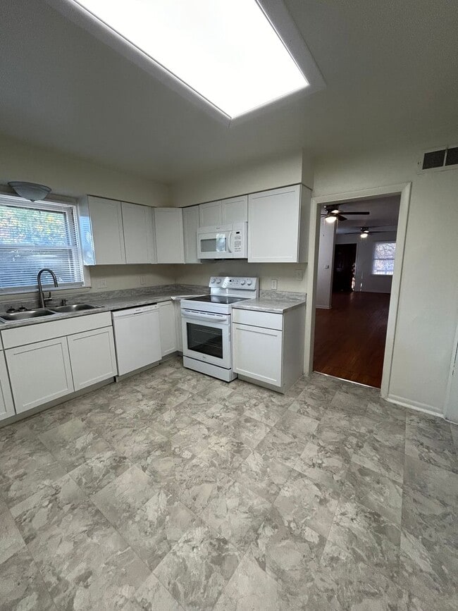 Photo - 625-627 S 10th Street Unit 627