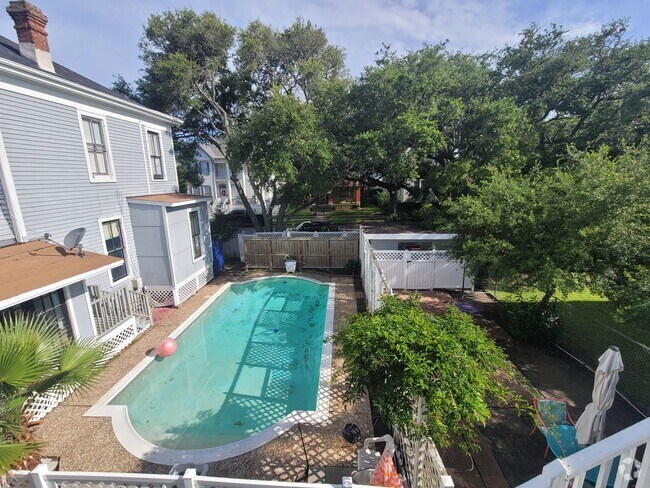 Building Photo - 3213 Avenue O Unit #A Rental
