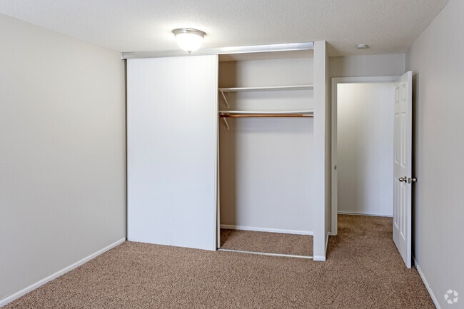 2BR, 1BA - Chanhassen Village