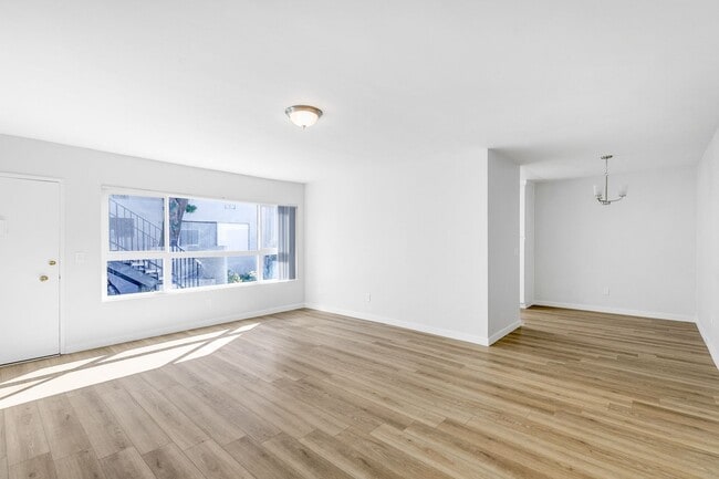 Photo - 18545 Clark Street