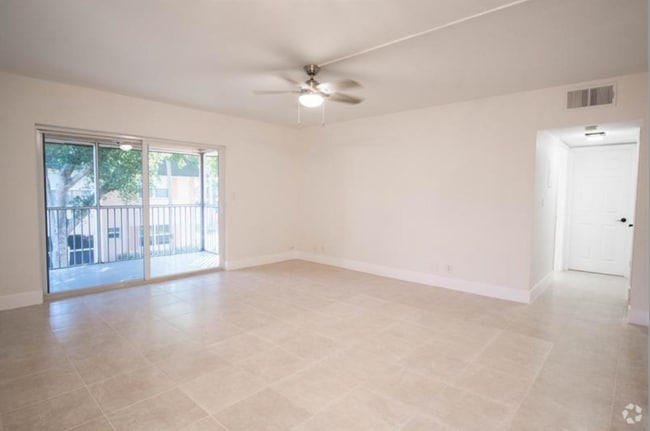 Building Photo - 760 SE 2nd Ave Rental