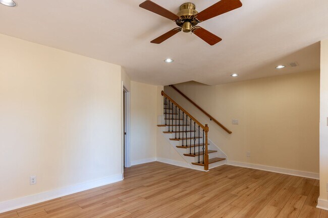 Photo - Beautiful home with amazing view