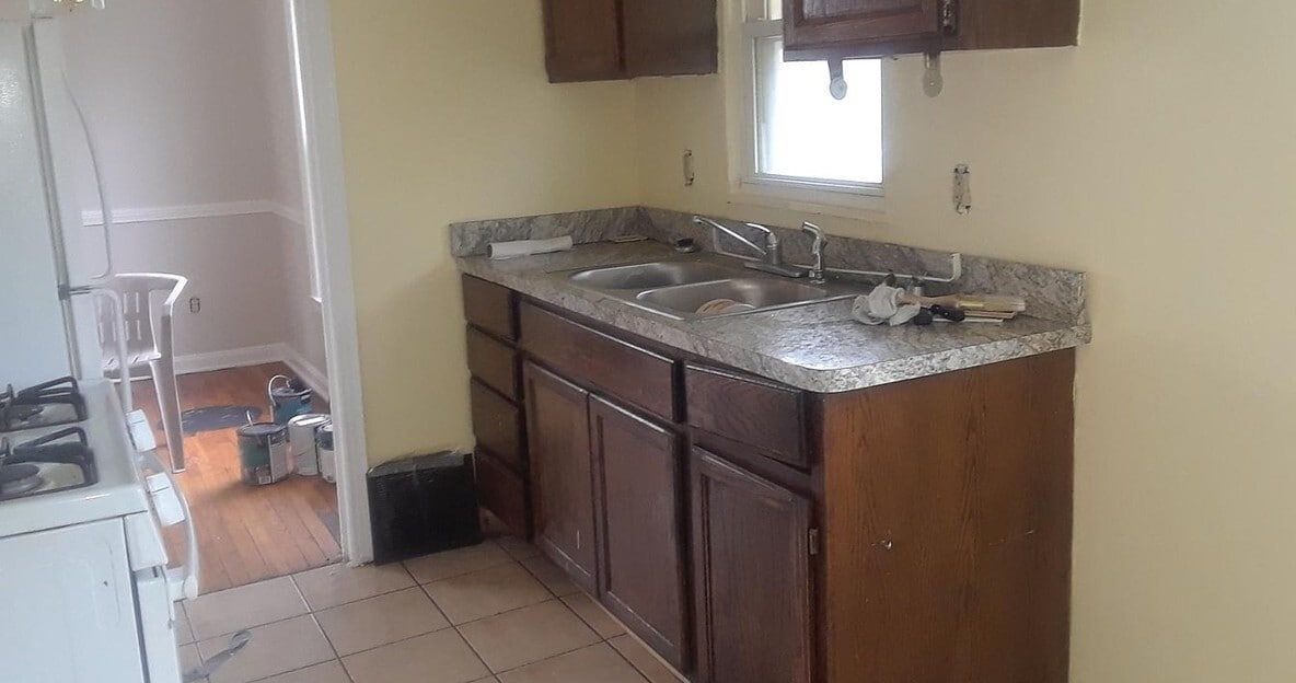 Photo - 4322 E 175th St