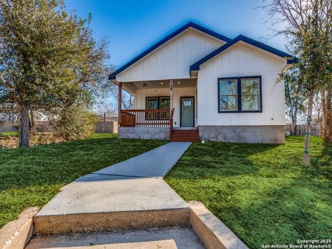 Photo - 938 Dawson St