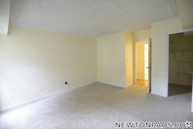 Building Photo - 55 Broadlawn Park Unit 18 Rental