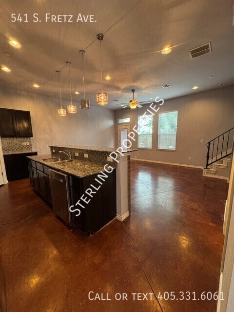 Photo - 541 S Fretz Ave