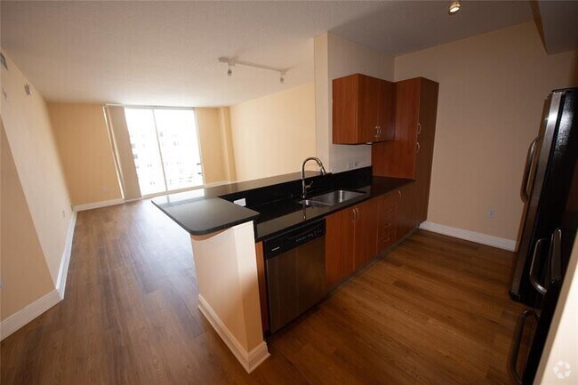 Building Photo - 2775 NE 187th St Unit #621 Rental