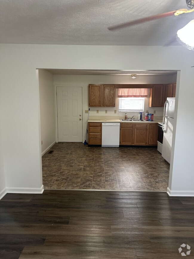 Building Photo - 3330 Pennsylvania Ave Rental