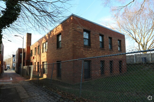 Photo - 1178 MORSE ST NE
