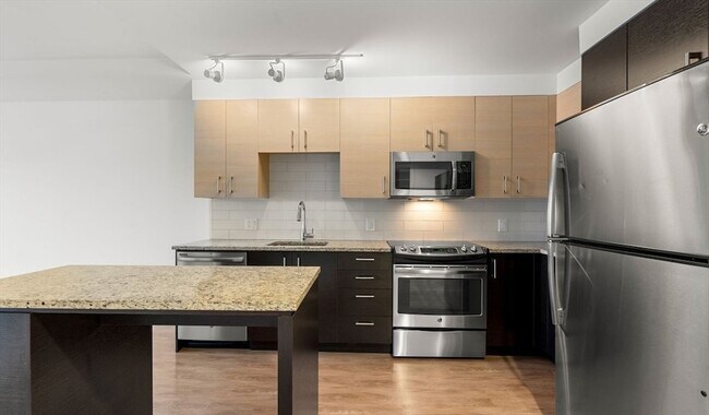 Building Photo - 99 Kneeland St Unit 2104 Rental