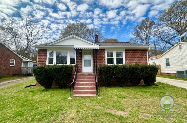 Building Photo - 107 Sycamore Dr