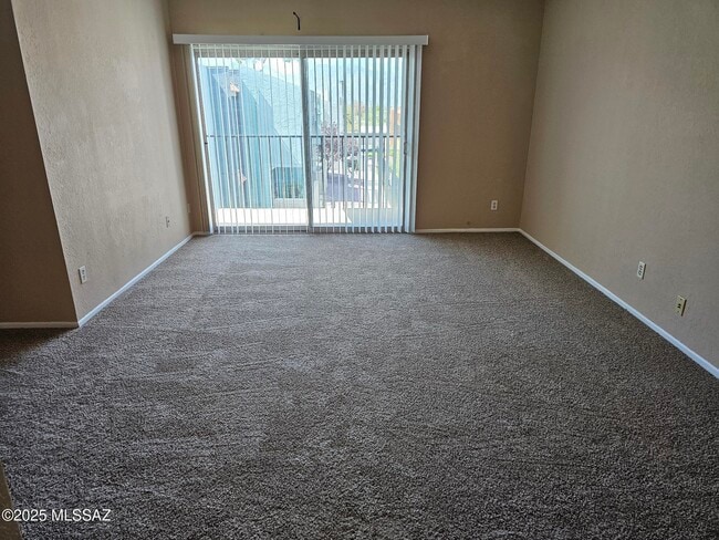 Photo - 820 S Langley Ave Unit # 204