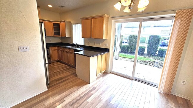 Photo - 5264 NE 121st Ave