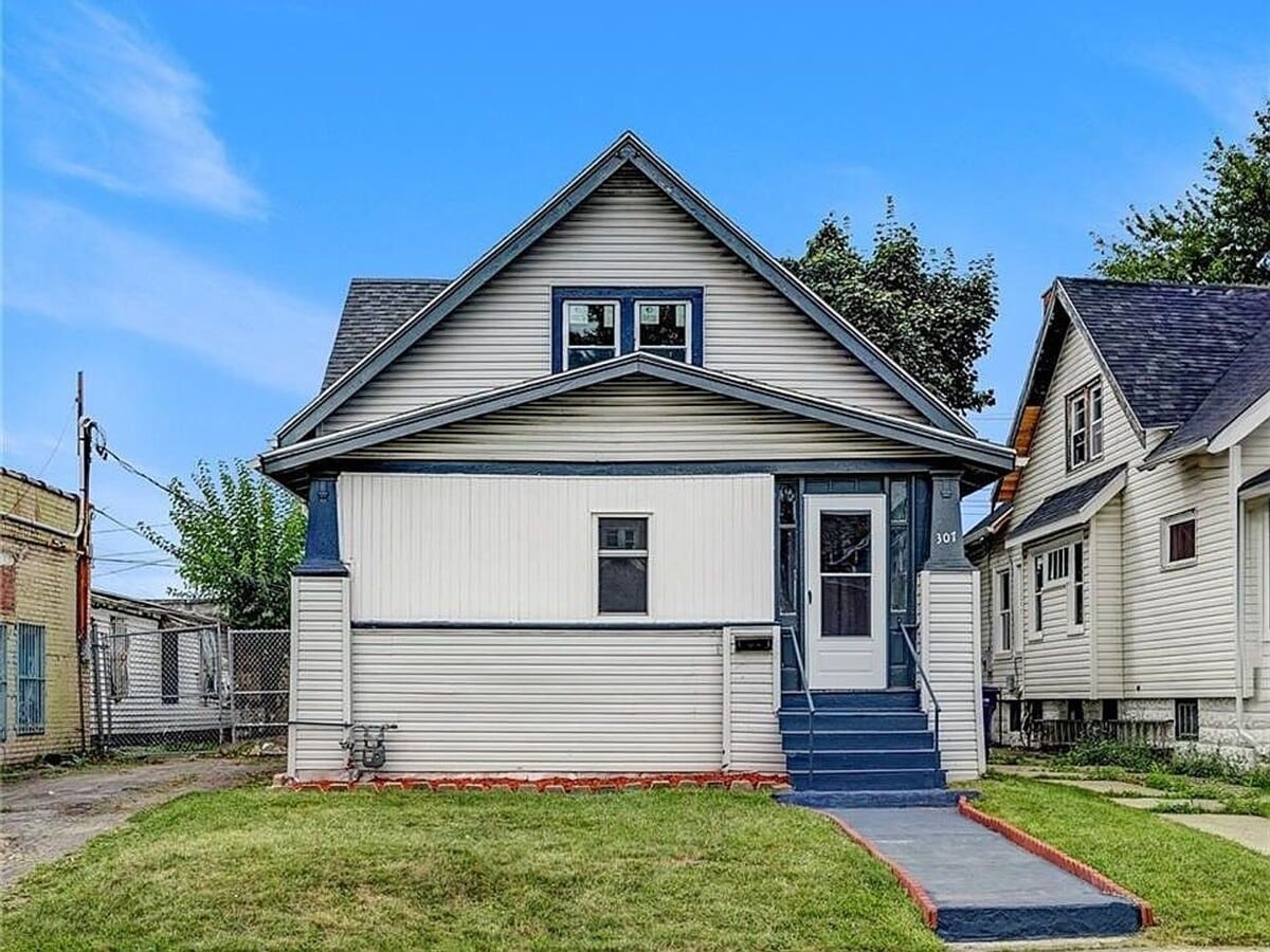 4-Bed Single Family Home Available in University District - 4-Bed Single Family Home Available in University District