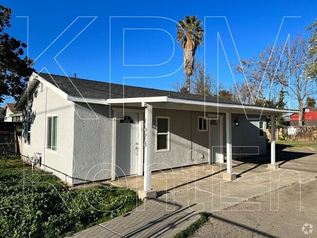 Building Photo - 1628 N Golden Gate Ave Rental