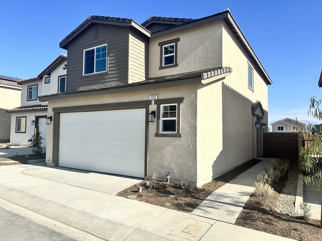 Building Photo - 114 S Lassen Ave