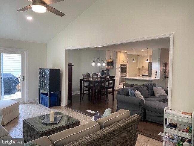 Photo - 7705 Carrleigh Pkwy
