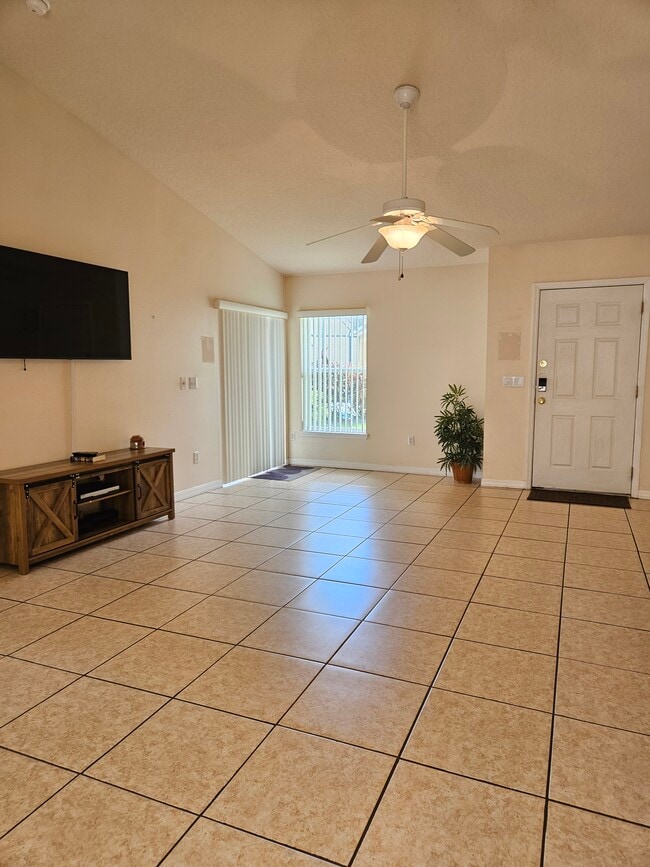 Photo - 297 Blue Jay Way