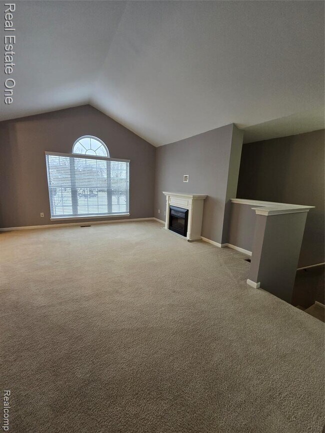 Photo - 1716 Deepwood Cir Unit 43