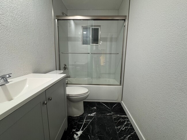 Photo - 2767 Lakeside Dr Unidad 1