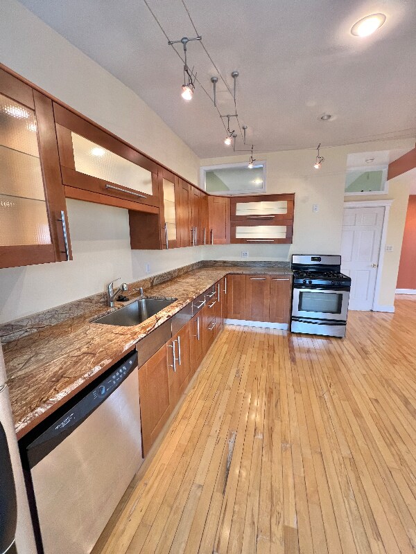 Photo - 13 Messenger St Unidad 13M-3F asap