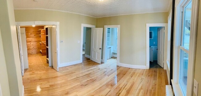 Photo - 20 Henshaw St Unidad #2R