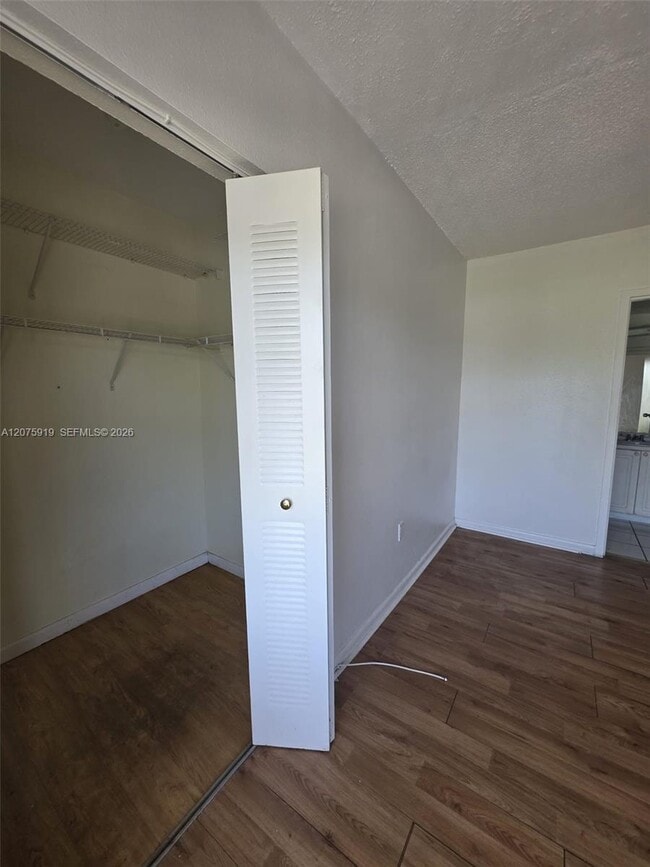 Photo - 5100 SW 41st St Unit 320