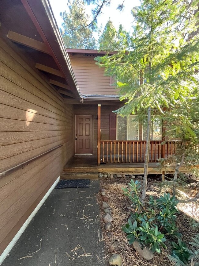 Photo - Splendid 3-bdr/2.5 bath home in the beauti...