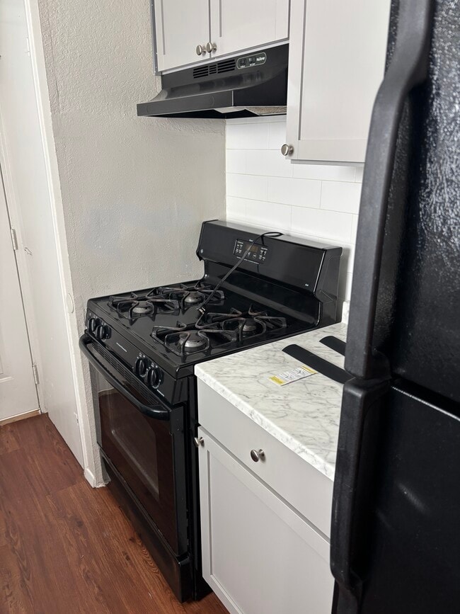 Photo - 2107 Conestoga Trl Unidad 2BR Southeast Duplex