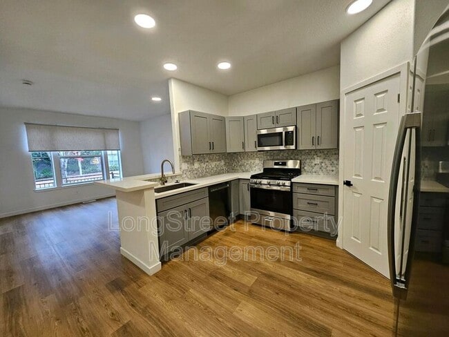 Photo - 11987 SW Horizon Blvd