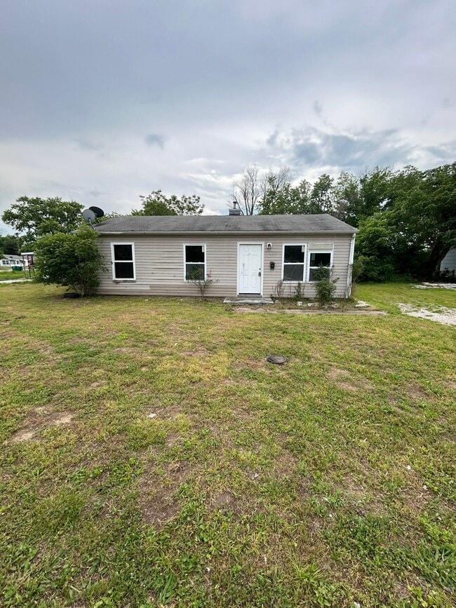 Building Photo - 523 St Paul Dr