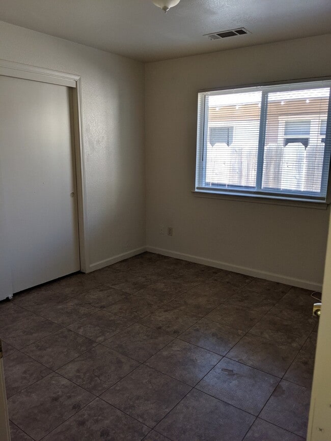 Photo - Four Bedroom Duplex in North Merced. Conve...