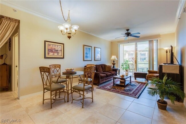 Photo - 20201 Estero Gardens Cir Unidad 104