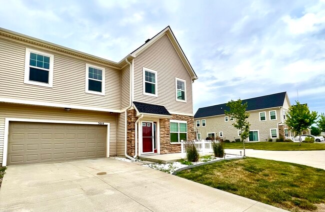 Photo - 3014 SE Glenstone Dr