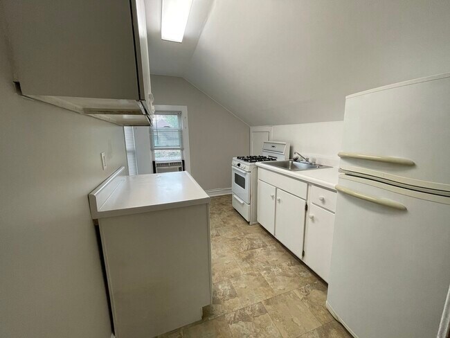 Photo - 544 Arlington Ave Unit 2